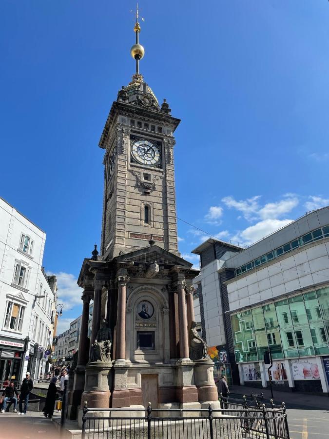 Clock Tower Retreat - Central - Seaside And Shops Brighton Екстериор снимка